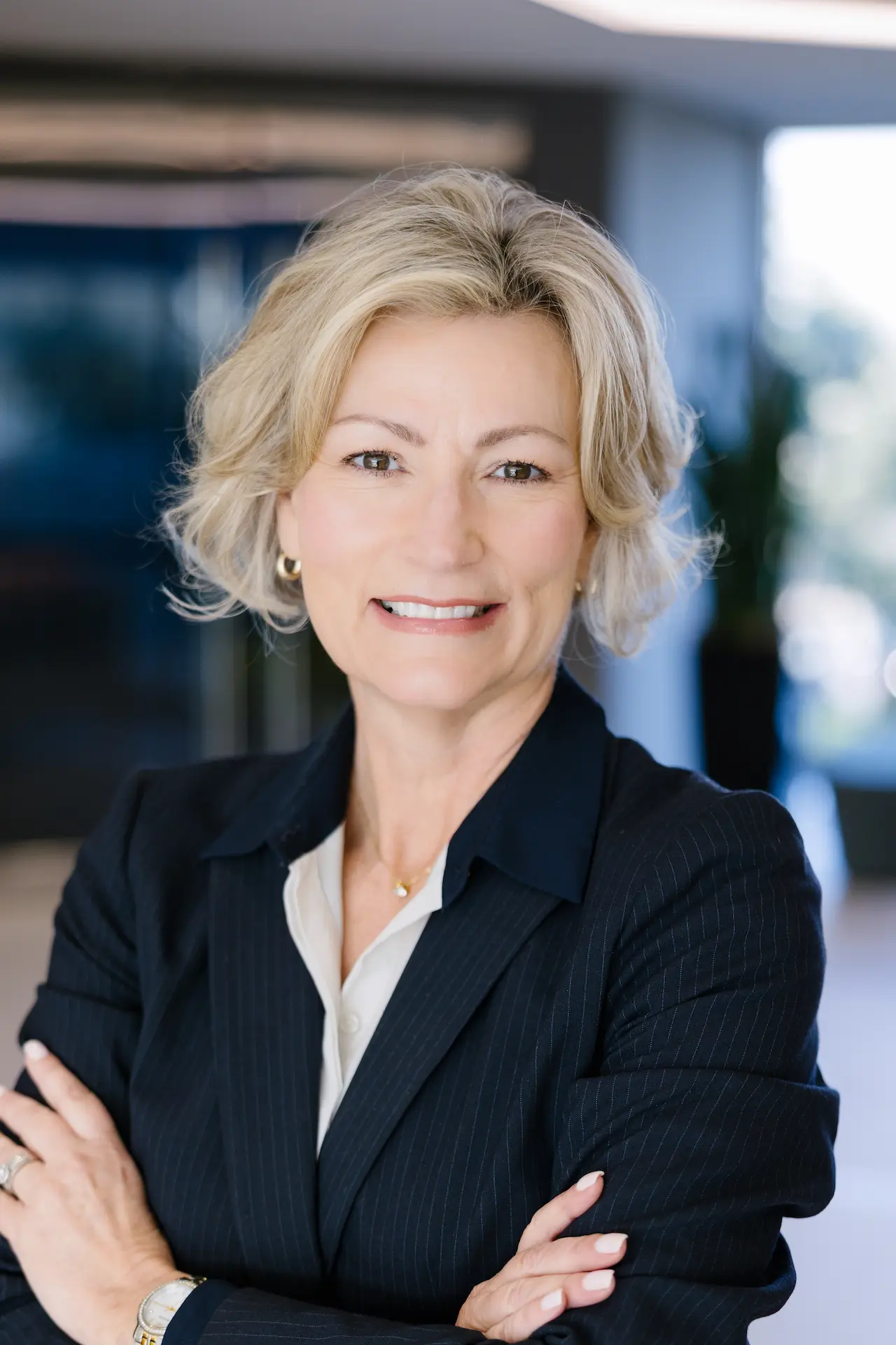 Shelley James